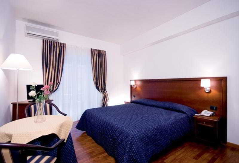 Inn Rome Rooms & Suites Cameră foto