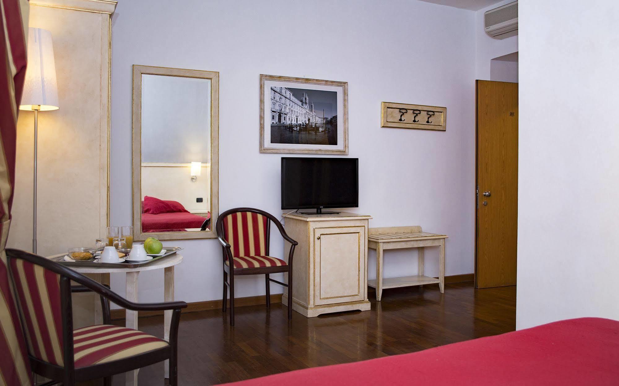 Inn Rome Rooms & Suites Exterior foto